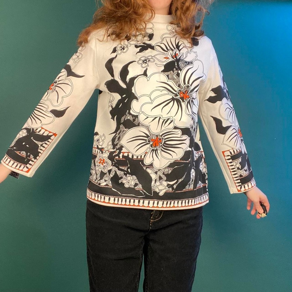 Vintage 1960s MOD Floral Long Sleeve Shirt White Black Orange Poly Rayon Blend